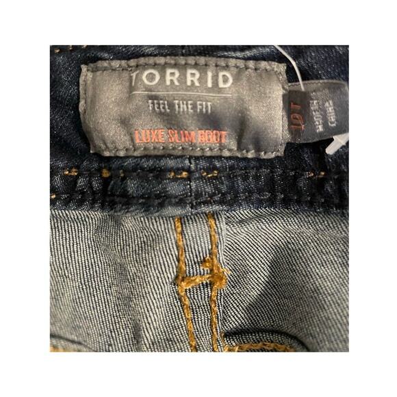 NWT Torrid Luxe Slim Boot Mid-Rise Jeans, Size 10T - Picture 6 of 10